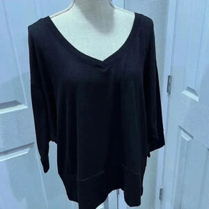 Ambiance Apparel black v- neck sweater size L